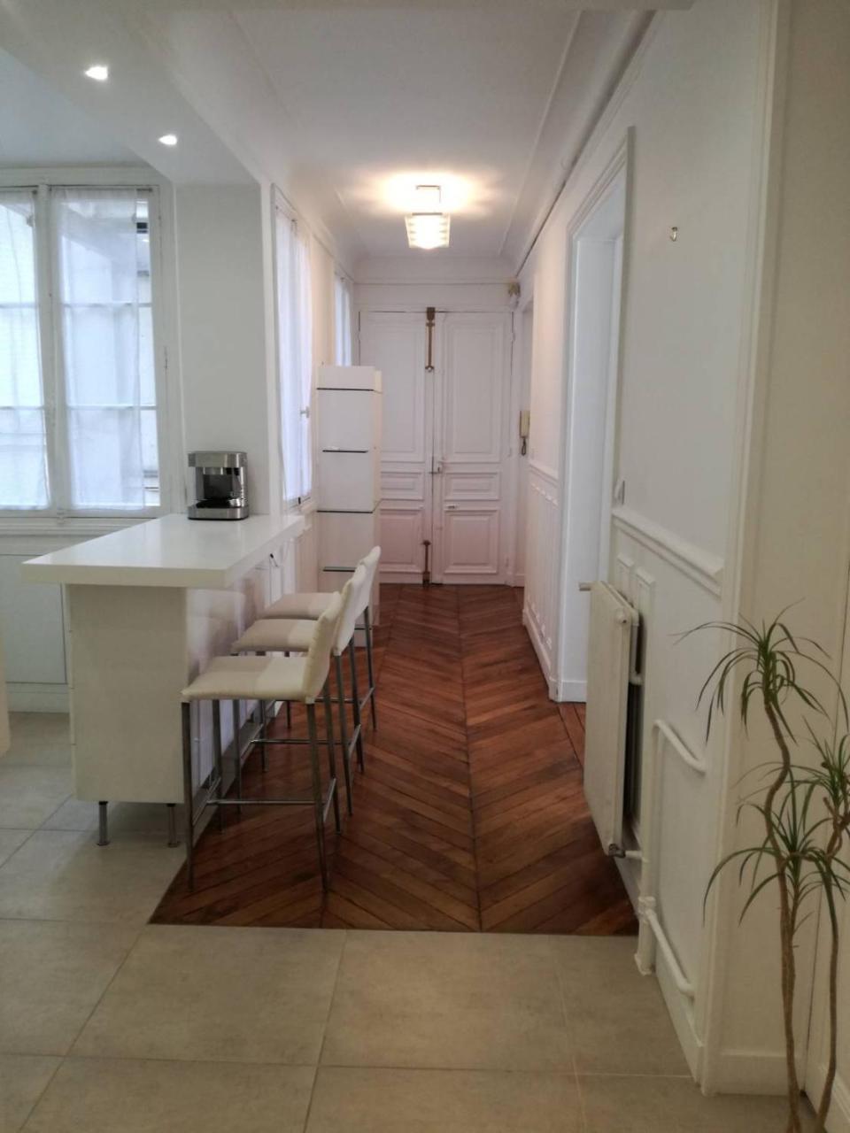 2-chalgrin Apartment